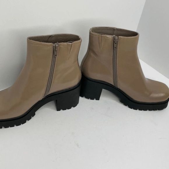 Jeffrey Campbell Putty Anemone Leather Lug Heel Boots - Picture 5 of 6